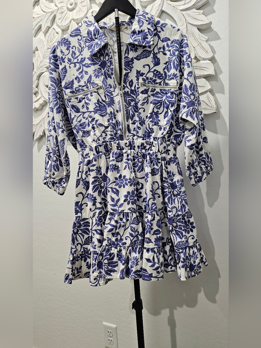 Chelsea & Violet Blue & White Floral Tiered Denim Mini Dress Women's Sz Small